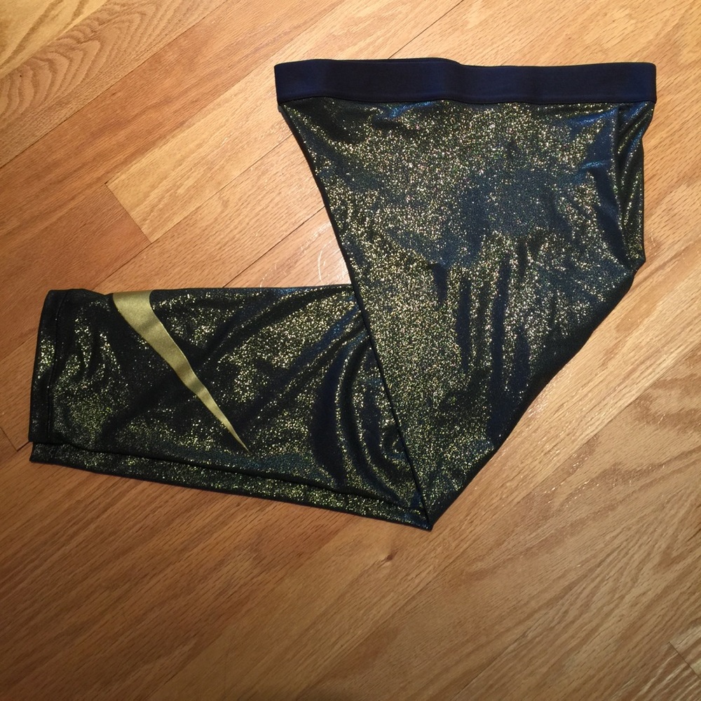 Nike sparkle Crops